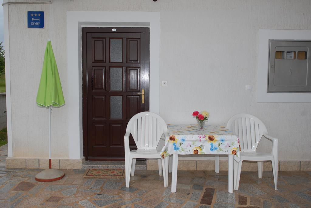 Apartment Vesna Veleniki Exterior photo