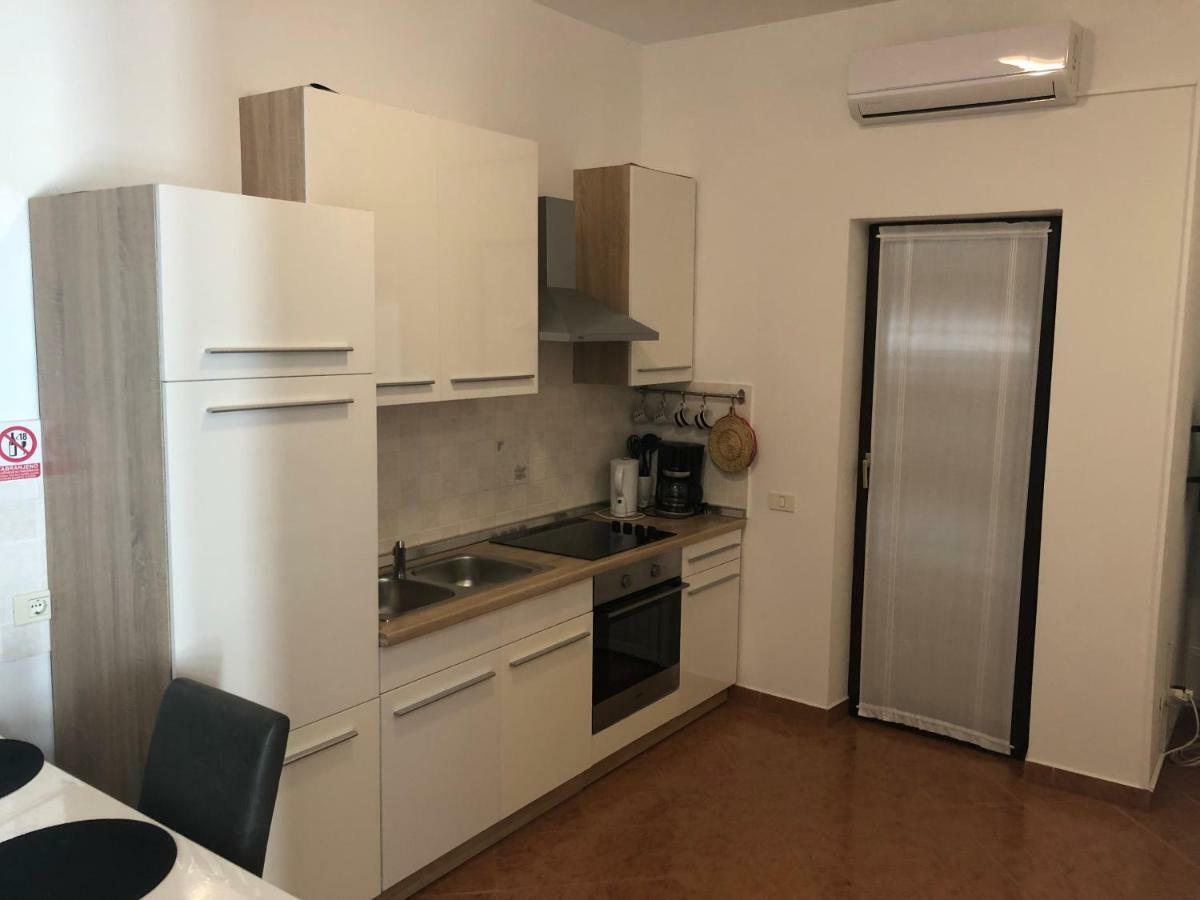Apartment Vesna Veleniki Exterior photo