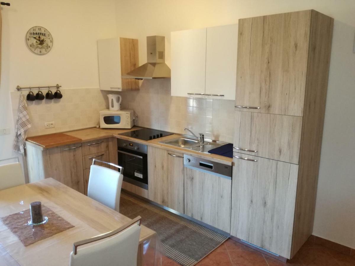 Apartment Vesna Veleniki Exterior photo