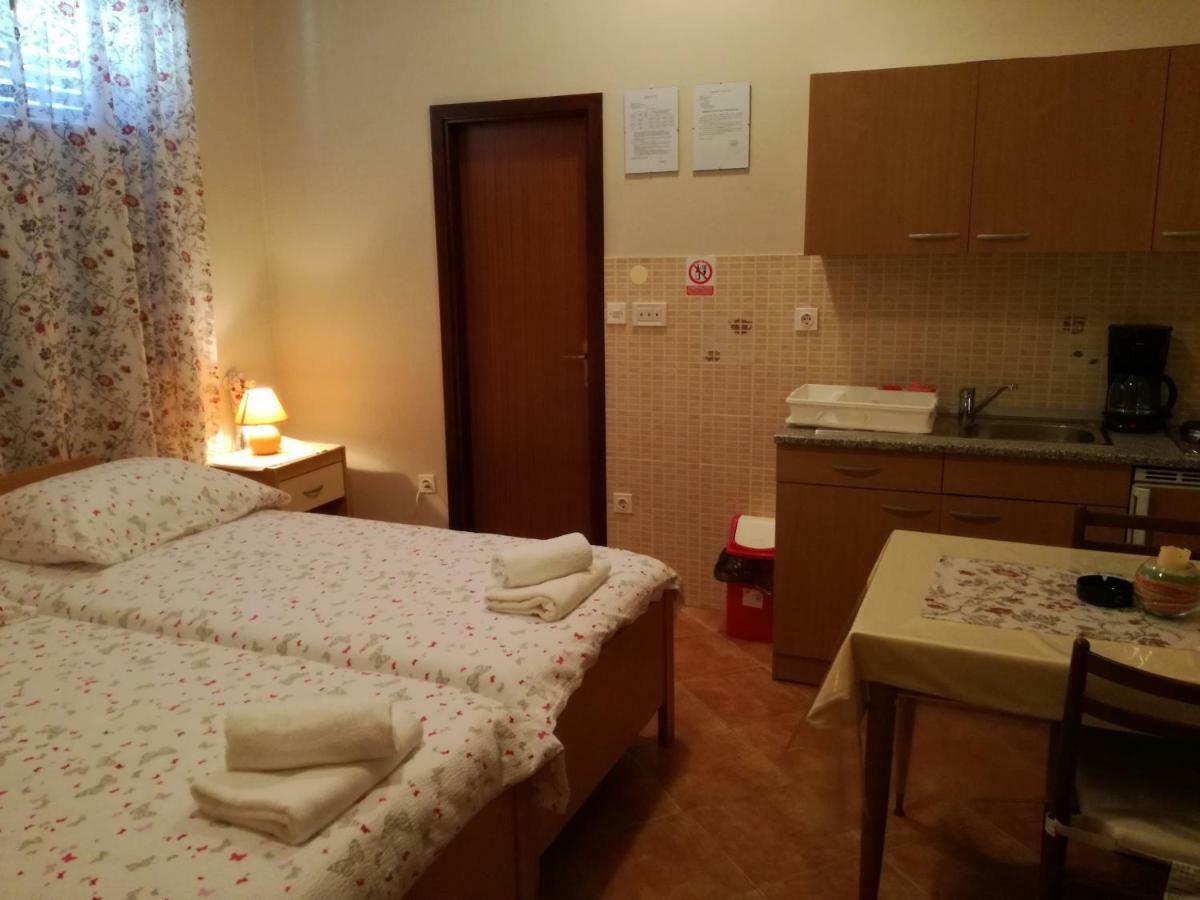 Apartment Vesna Veleniki Exterior photo