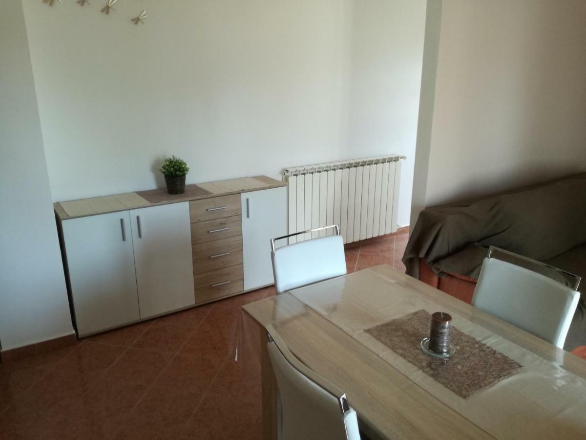 Apartment Vesna Veleniki Exterior photo